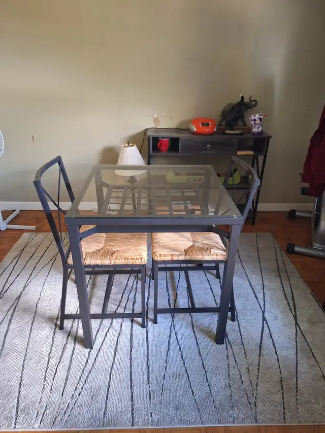 Free Glass Top Dining Table Set Midland - Photo 2