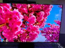 Samsung 65 inches curve 4K smart tv like new