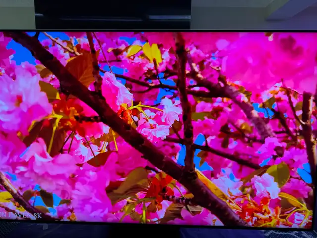 Samsung 65 inches curve 4K smart tv like new - Photo 3