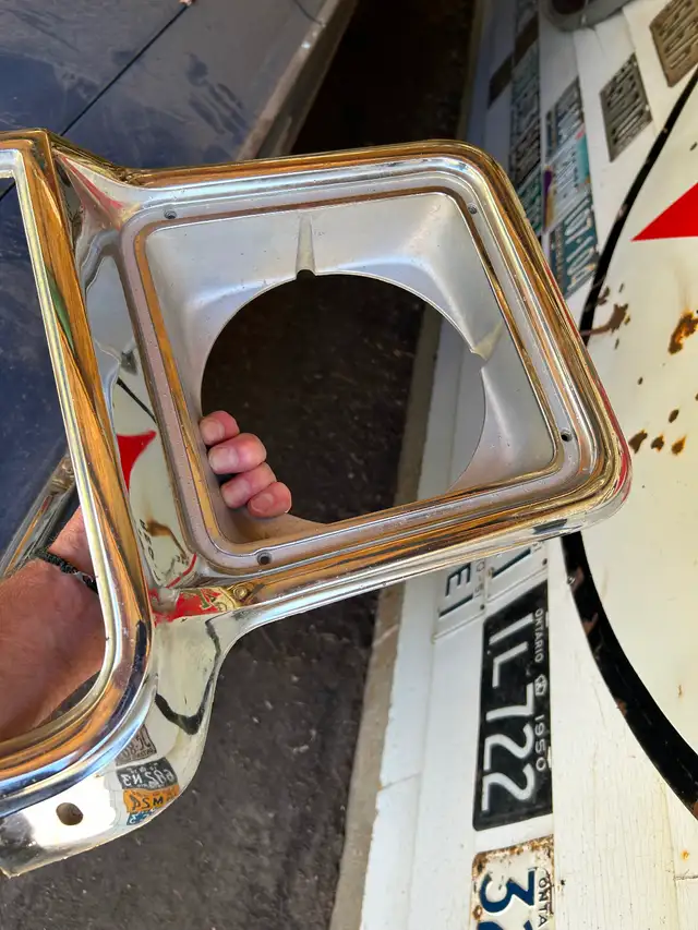 Square body Chevy headlight doors - Photo 4