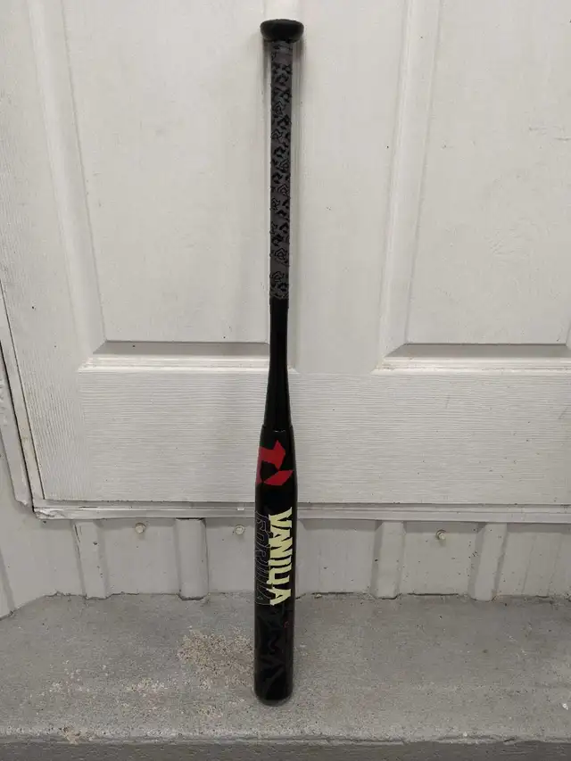 bâton Demarini Vanilla Gorilla