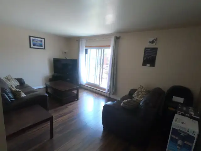 Un beau 4 1/2 à louer à Ahuntsic - Photo 3