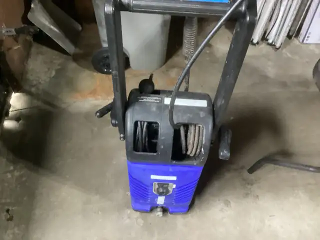 Power washer - Photo 2
