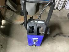 Power washer - Photo 2