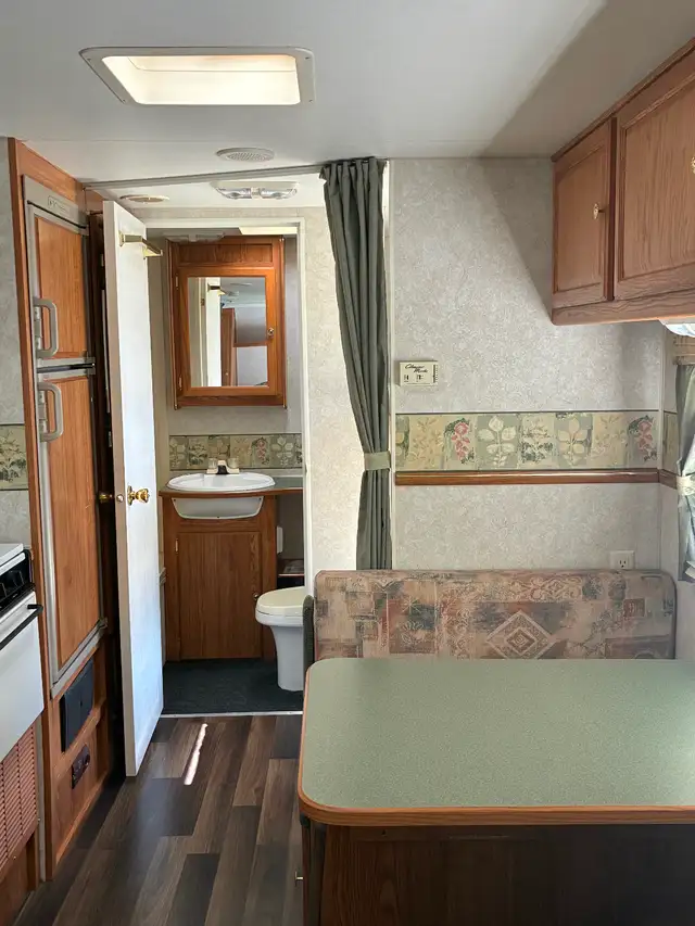 2002 29Ft. Prowler Camper - Photo 3