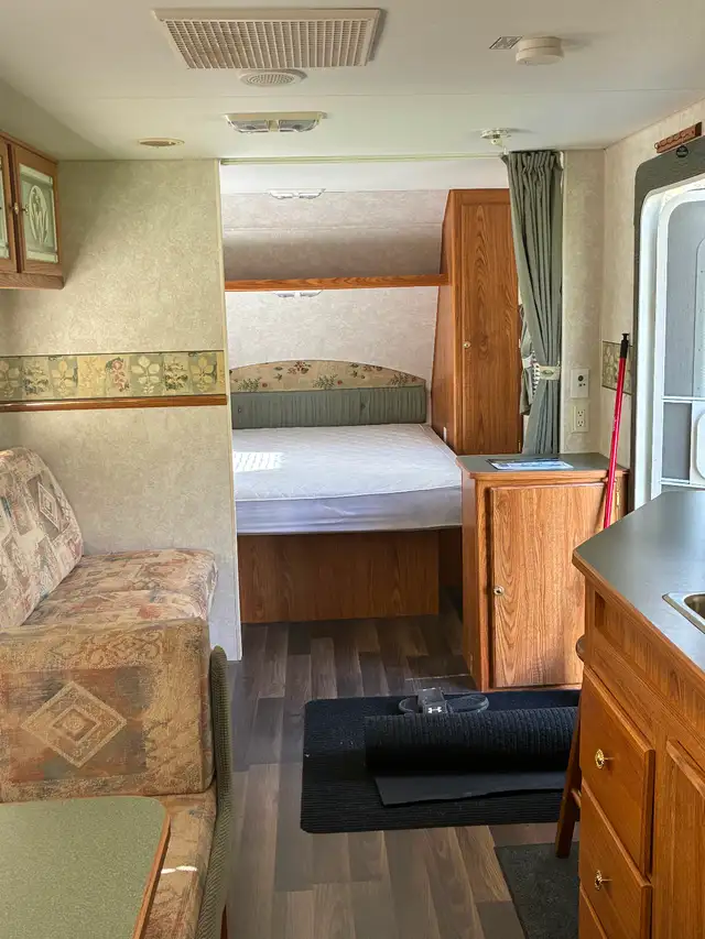 2002 29Ft. Prowler Camper - Photo 8