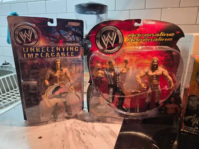collectable wrestling figurines - Photo 2