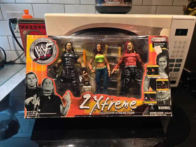 collectable wrestling figurines - Photo 6