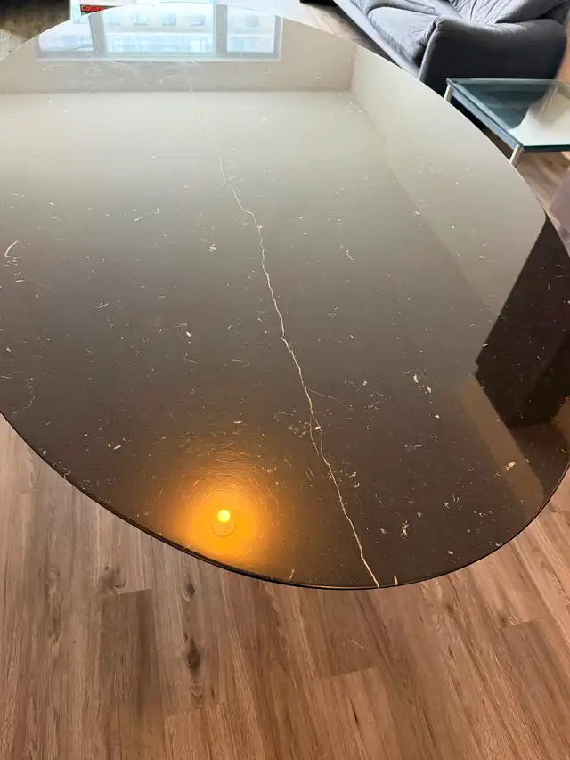 Authentic  78'  marble Knoll Saarinen Dining table , Oval - Photo 2