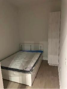 Fully Furnished 2 Bed 2 Bath Short-Term Rental Near Square One - Photo 8