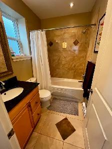 $2350 WESTSIDE DUNBAR 1 BDRN DEN GARDEN LEVEL SUITE (800 SQ FT) - Photo 7