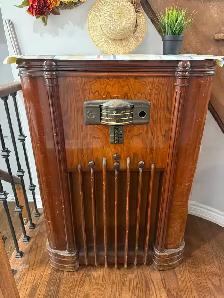 Vintage Sparton Antique Floor Console Radios