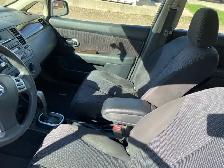 2012  NISSAN VERSA SL HATCHBACK - Photo 6