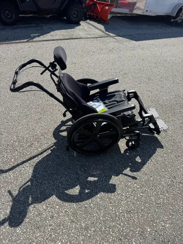 TILT WHEELCHAIR 17" DELIVERY INCLUDED - Photo 2