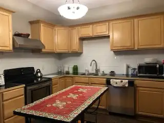 Downtown Furnished Two Bedroom (Heat&Water incl)