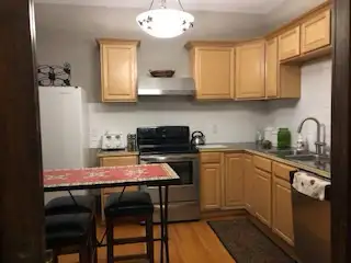 Downtown Furnished Two Bedroom (Heat&Water incl) - Photo 2