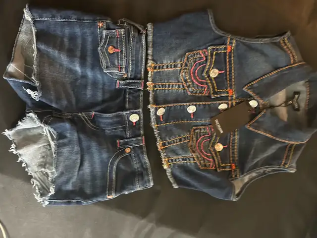 True Religion denim vest and shorts - Photo 2