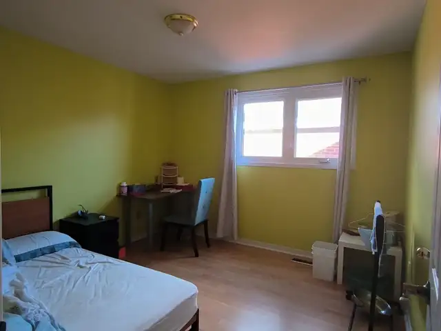 upstairs room (clean/bright) Dundas/Winston Churchill July 1st - Photo 5