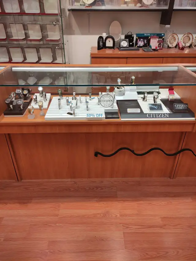 SHOWCASES, JEWELLERY SAFES & WALL CABINETS FOR SALE