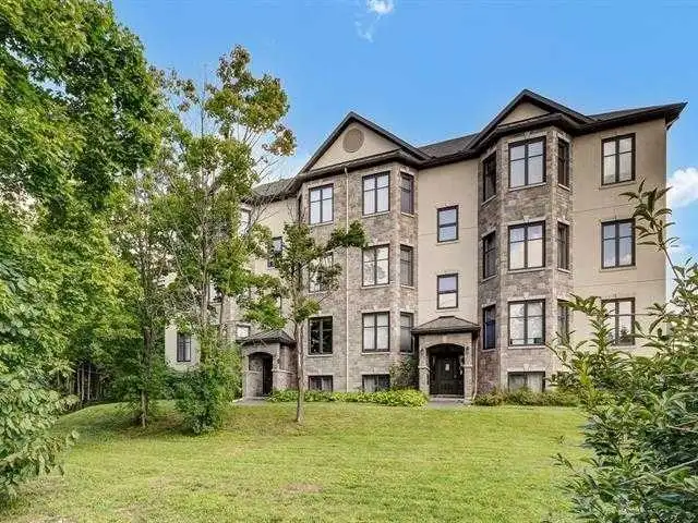 UPGRADED LOWER LEVEL 2 BEDROOM TERRACE HOME IN AYLMER/GATINEAU