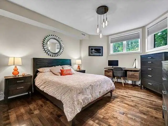UPGRADED LOWER LEVEL 2 BEDROOM TERRACE HOME IN AYLMER/GATINEAU - Photo 8