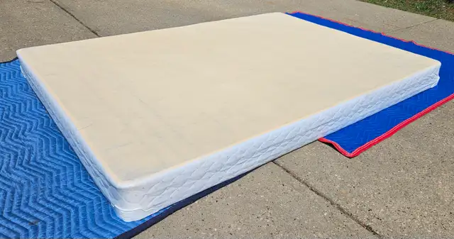 Low Profile Queen Box Spring $75 Delivery Available - Photo 2