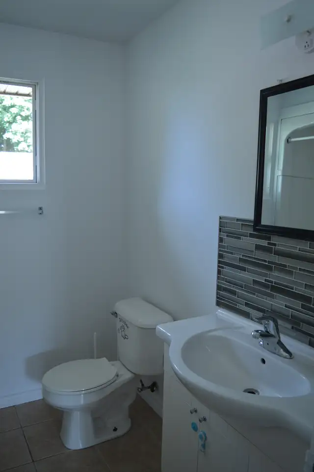 3-Bedroom Townhouse Sublet - Photo 6