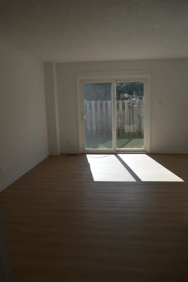 3-Bedroom Townhouse Sublet - Photo 8