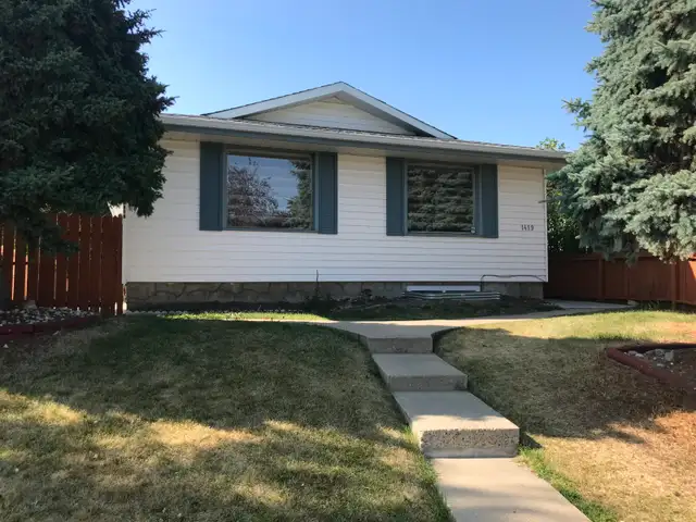 Awesome 3 BR main level, 1.5 baths, Marlborough, very quiet - Photo 10