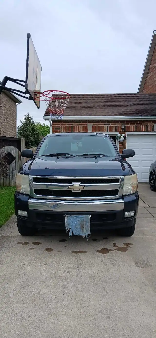2007 Chevrolet Silverado - Photo 3