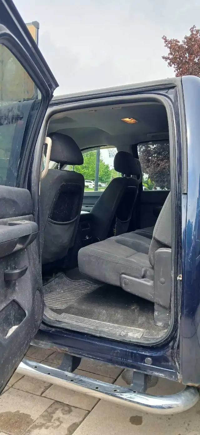 2007 Chevrolet Silverado - Photo 8