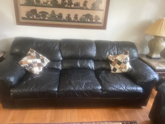 Leather sofa  and  love seat - Photo 2