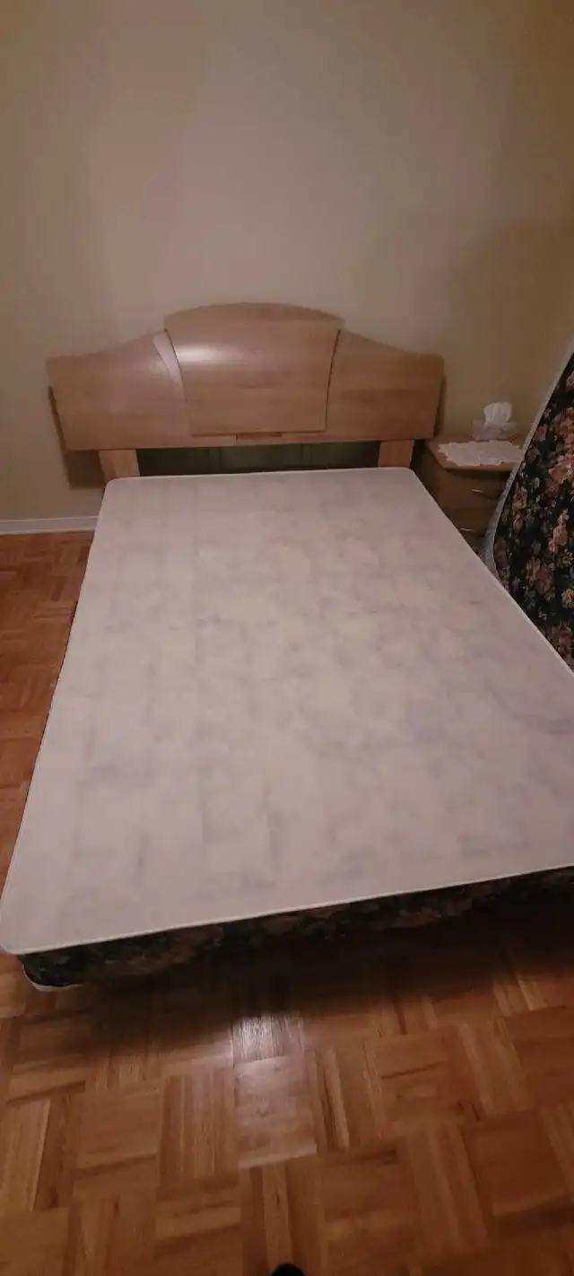 Queen bedroom - Photo 2