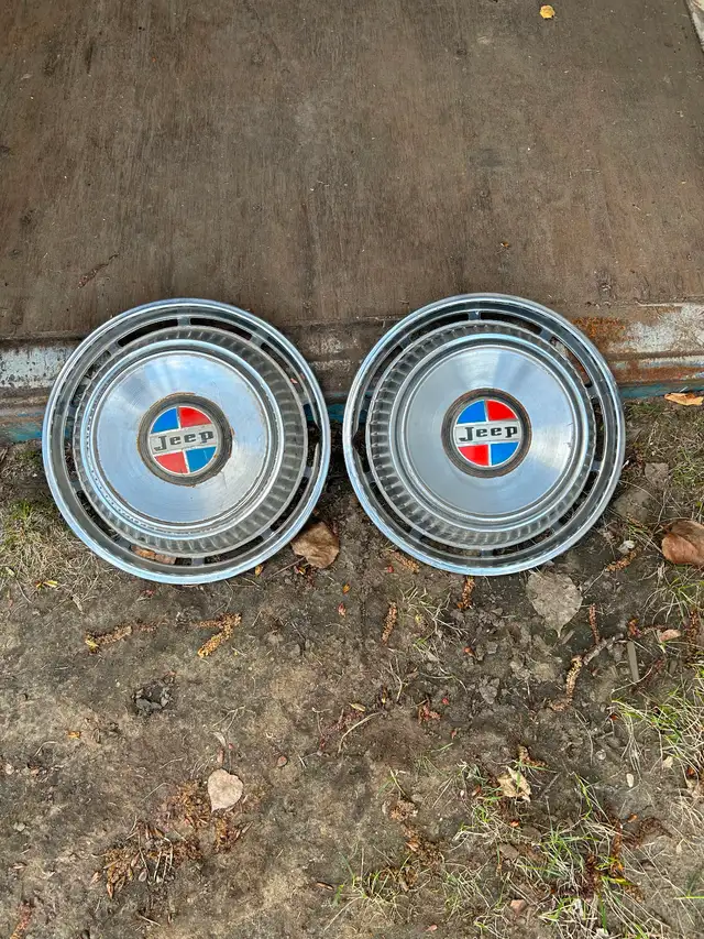 Jeep hubcaps