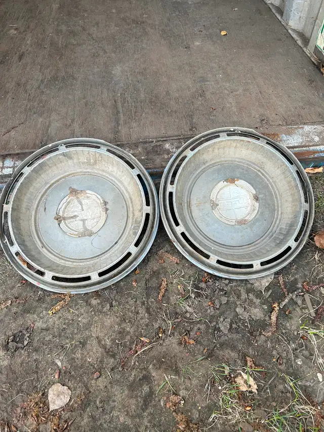 Jeep hubcaps - Photo 2