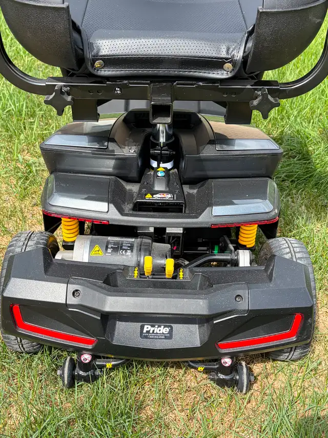 Pride Zero Turn 8 Scooter - Photo 3