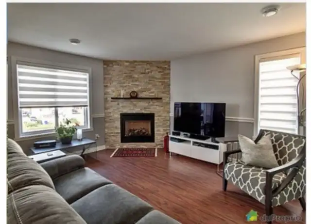 Rent Condo - Photo 2
