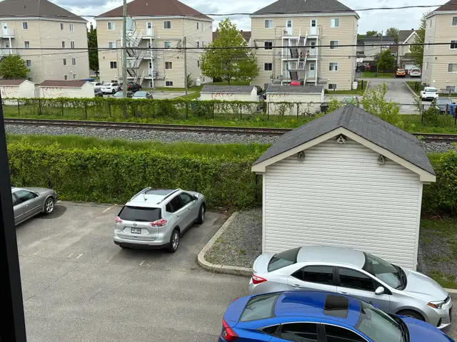 Rent Condo - Photo 9