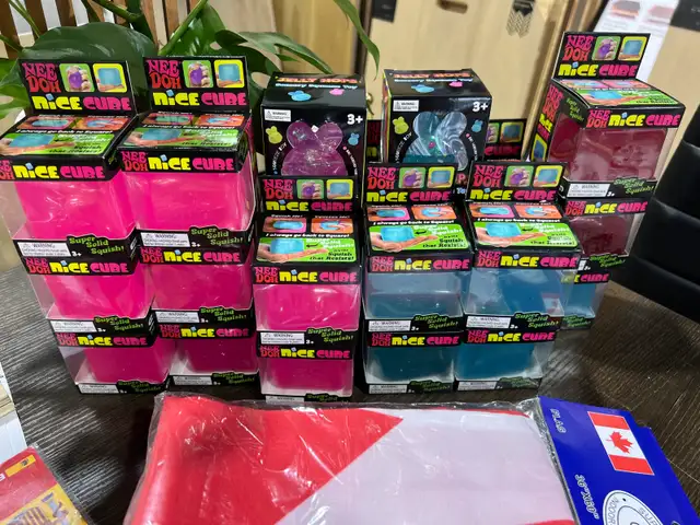 Canada Gear for Sale – Hats, Jerseys, Flags, NeeDoh Cubes   Mor - Photo 6