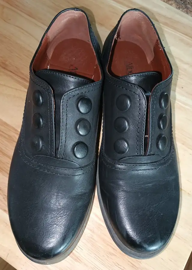 Chaussures femme Alberto avec bride d’élastique