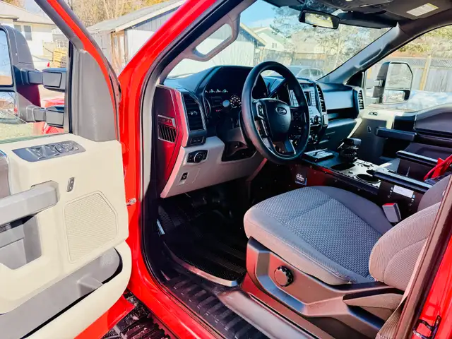 2018 FORD F150 CREW V8 CERTIFIED - Photo 9