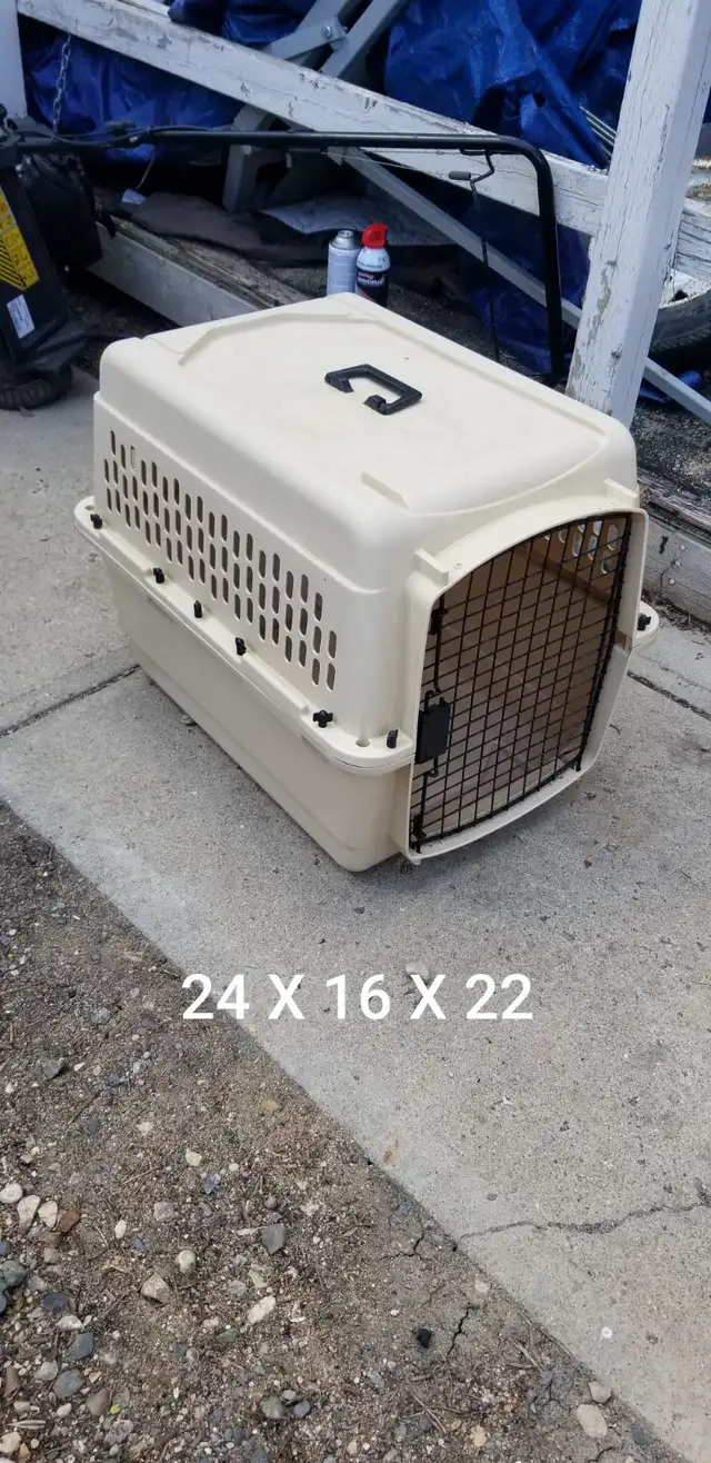 Medium Pet Carrier / Kennel – 24' x 16' x 22'