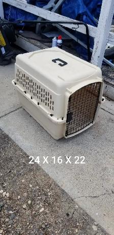 Medium Pet Carrier / Kennel – 24' x 16' x 22'