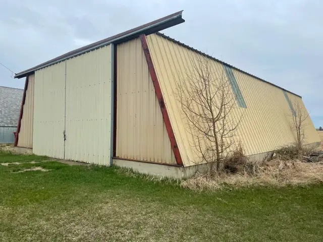 Quonset for lease. - Photo 2