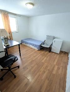 Heron Gate Mall, Easy to downtown & school, all inclusive, ASAP - Photo 4