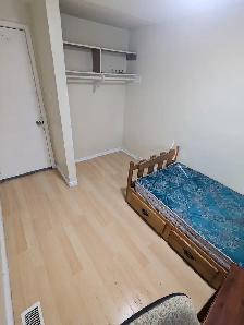 Heron Gate Mall, Easy to downtown & school, all inclusive, ASAP - Photo 8