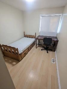 Heron Gate Mall, Easy to downtown & school, all inclusive, ASAP - Photo 9
