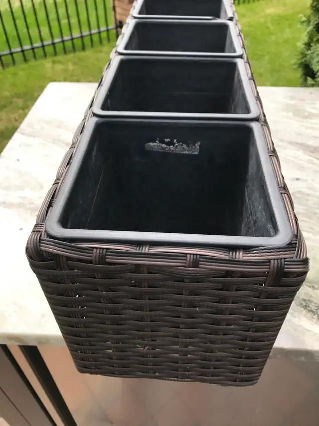 4 box planter - Photo 2