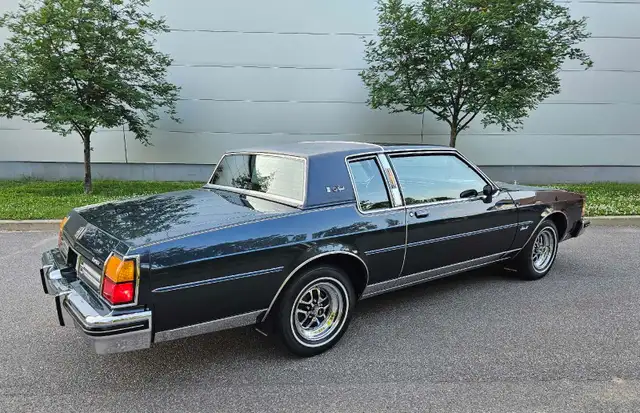 Oldsmobile Royale Brougham Coupe Sport - Photo 2