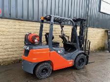 Forklifts - Toyota 6000lb Pneumatic for Sale - Photo 3